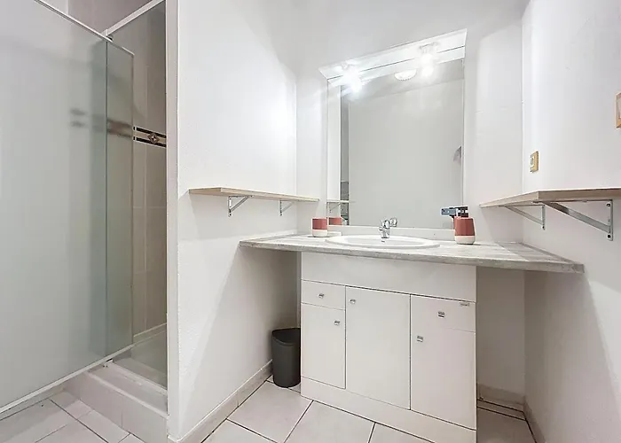 Melias - Maison A Deux Minutes De La - Climatisation Et Wifi